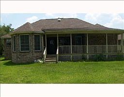 3rd image of 4925 Forestwood Dr