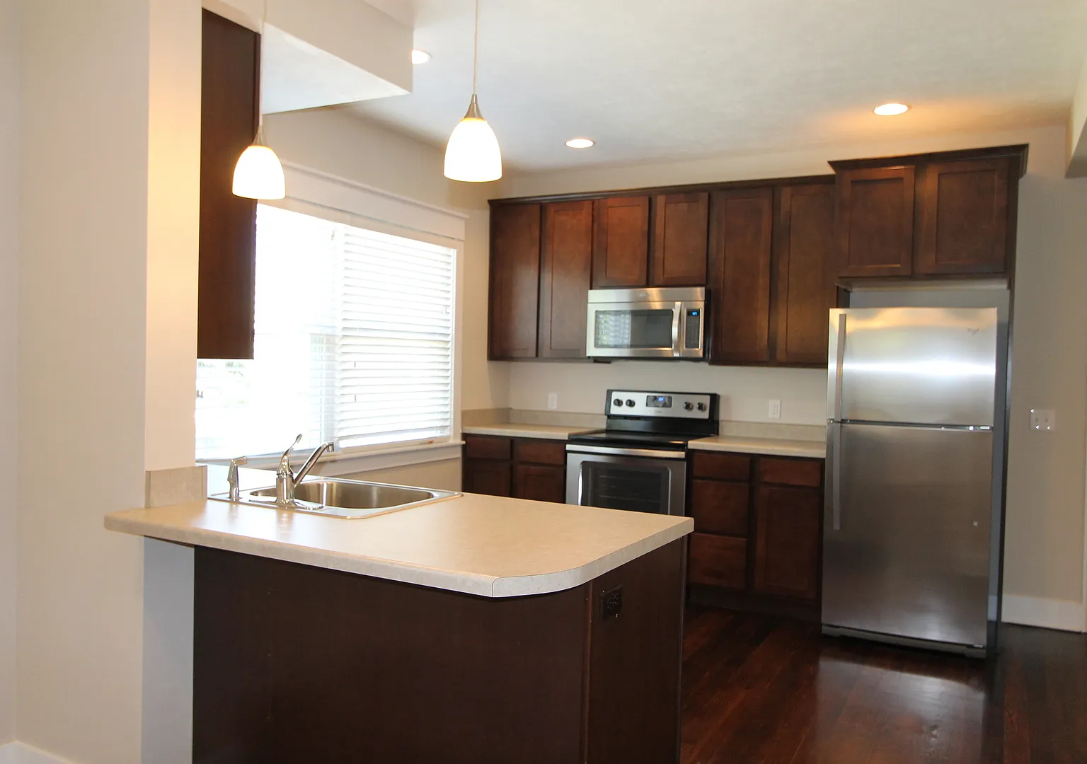 The Doll House -- Cool Two Bedroom at The Cottages on Vinton! — Photo 3