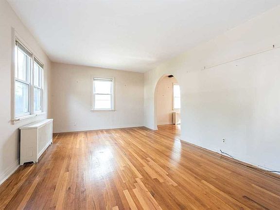 3rd image of 8623 248th St