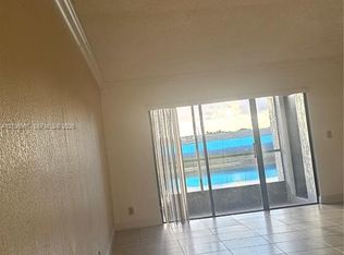 280 Racquet Club Rd APT 103, Weston, FL 33326