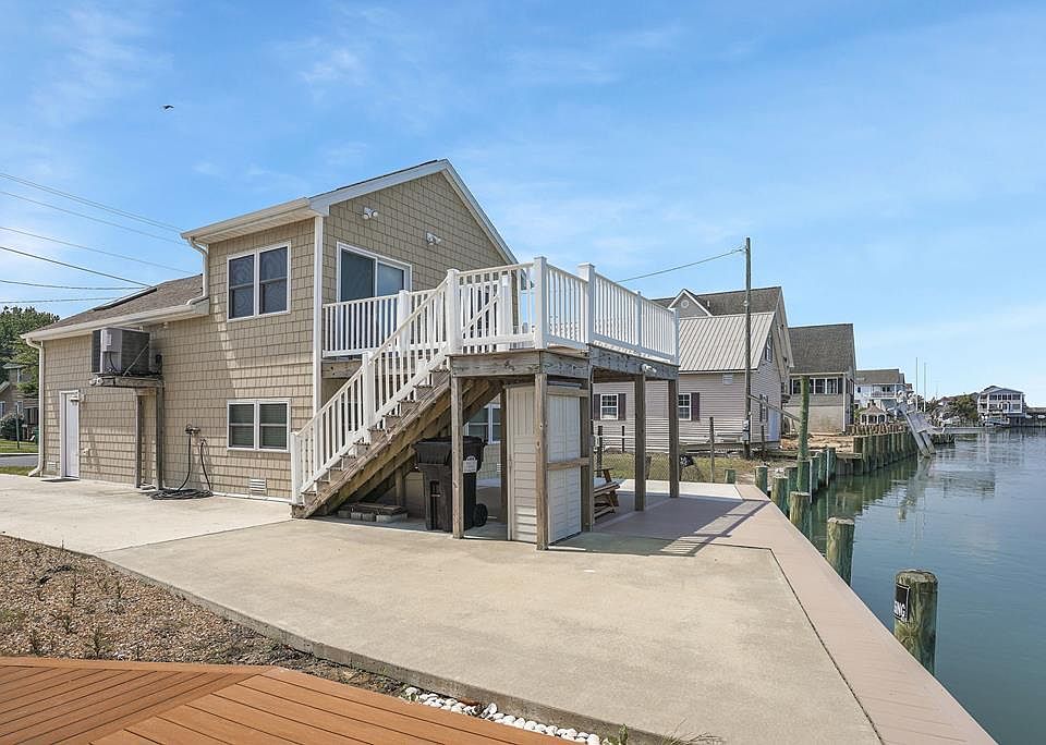 4451 Main St, Chincoteague, VA 23336 Zillow