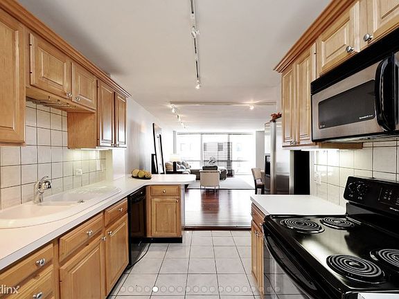 5th image of 2400 N Lakeview Ave APT 2201
