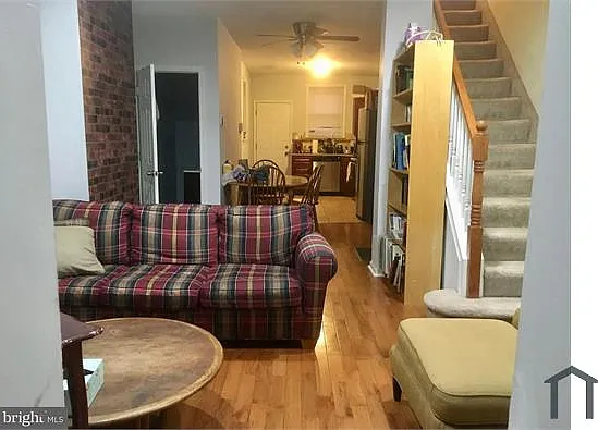 2202 S Woodstock St — Photo 2