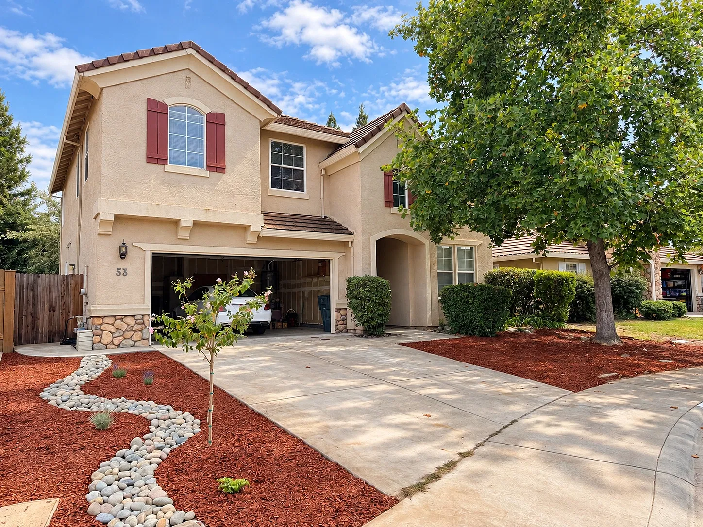 5 bed, 2303 sqft, $3,450 — Photo 1