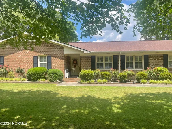1300 Raleigh Road Parkway W, Wilson, NC 27896