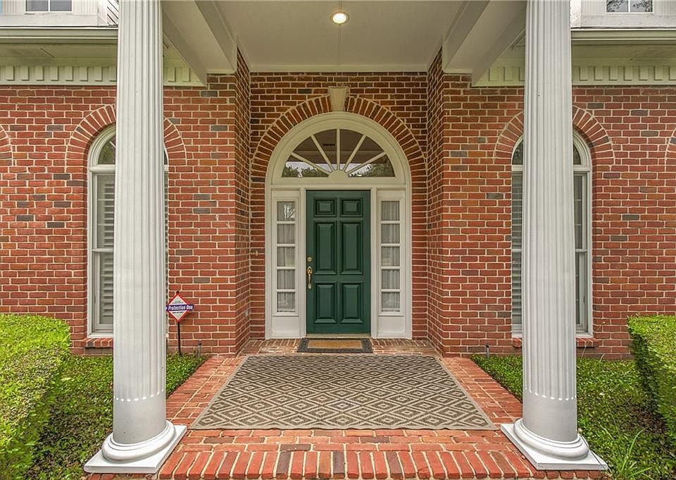 1st image of 1006 Hemphill Dr