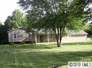 318 Whitson Hill Ln, Taylorsville, NC 28681