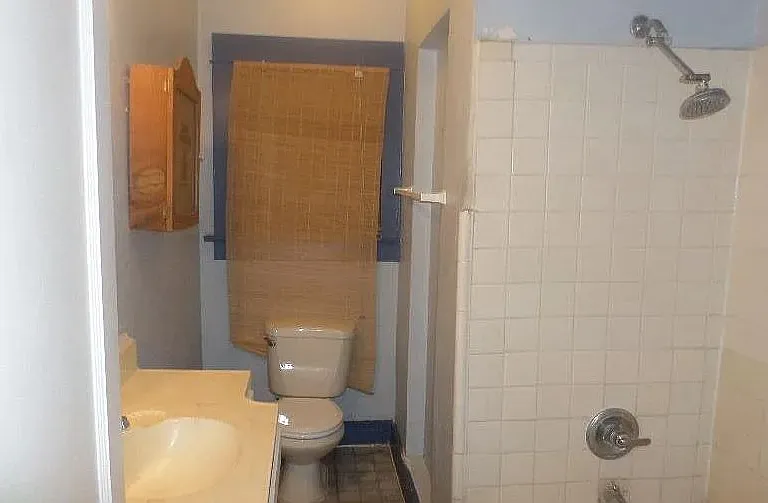 320 N Warren Ave #A — Photo 9