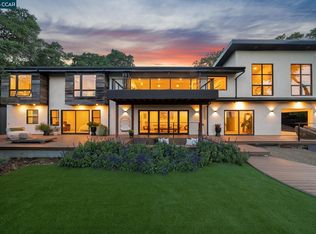 205 Crestview Dr, Orinda, CA 94563