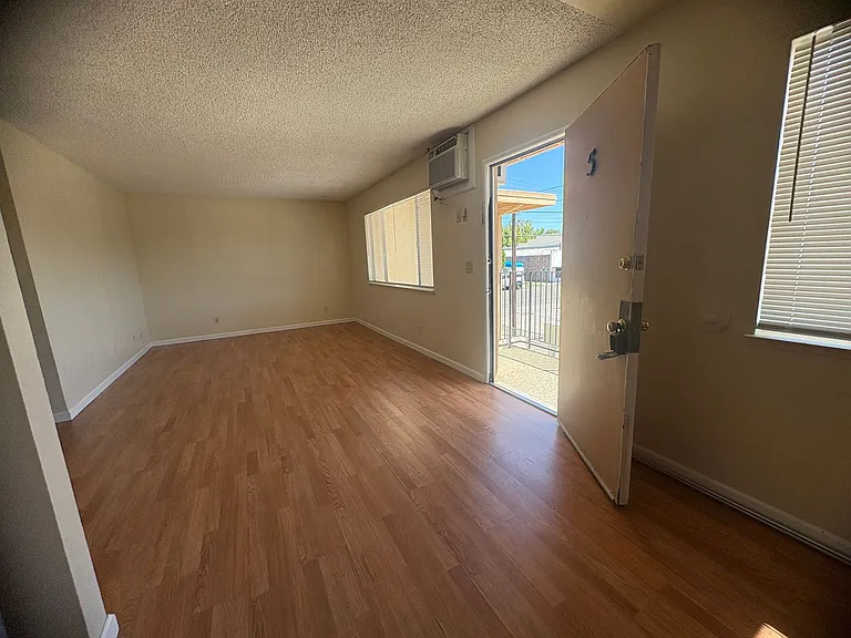536 Forbes Ave — Photo 15