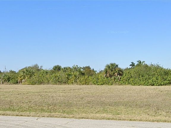 2nd image of 1732 NW 10th Pl