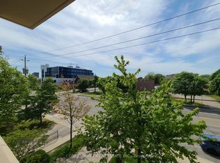 676 Sheppard Ave E #202, Toronto, ON M2K 3E7