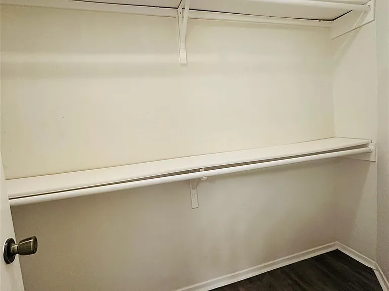 10826 Laureldale Ct — Photo 12