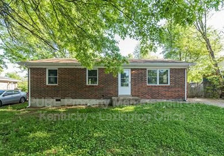 316 Longview Dr — Photo 1