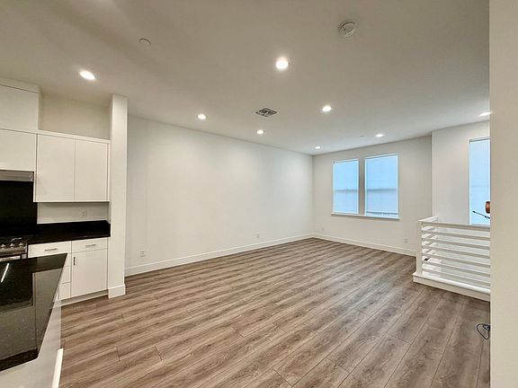 5th image of 37316 Suncrest St