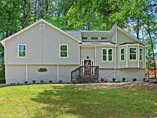 2473 Chauncey Ln, Senoia, GA 30276