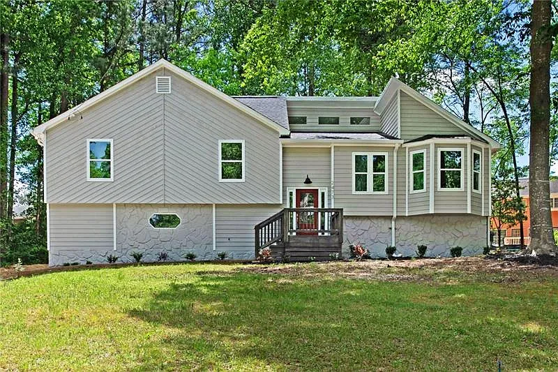 2473 Chauncey Ln photo 1