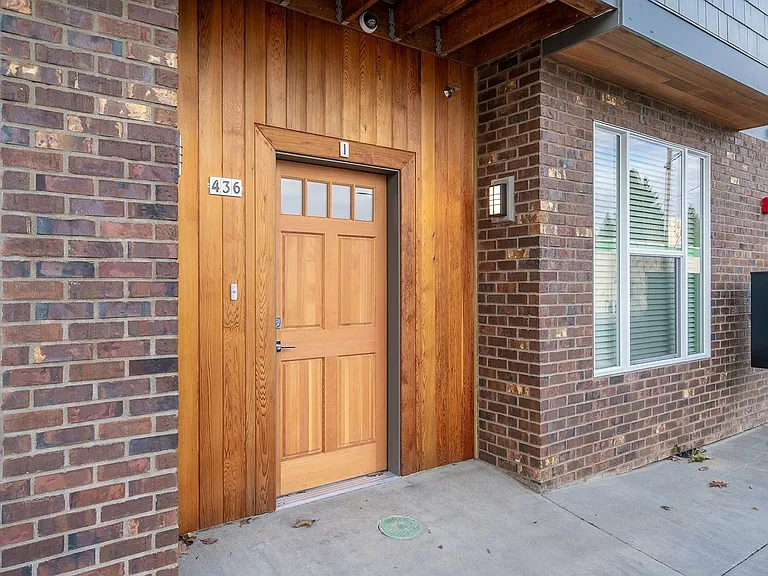 436 NE Stafford St #1 — Photo 4