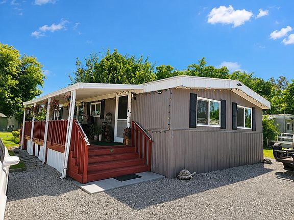 2nd image of 1450 Lake Ave Space 15