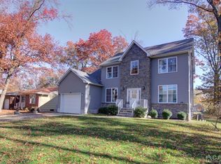 40 Caswell Ave, Fords, NJ 08863