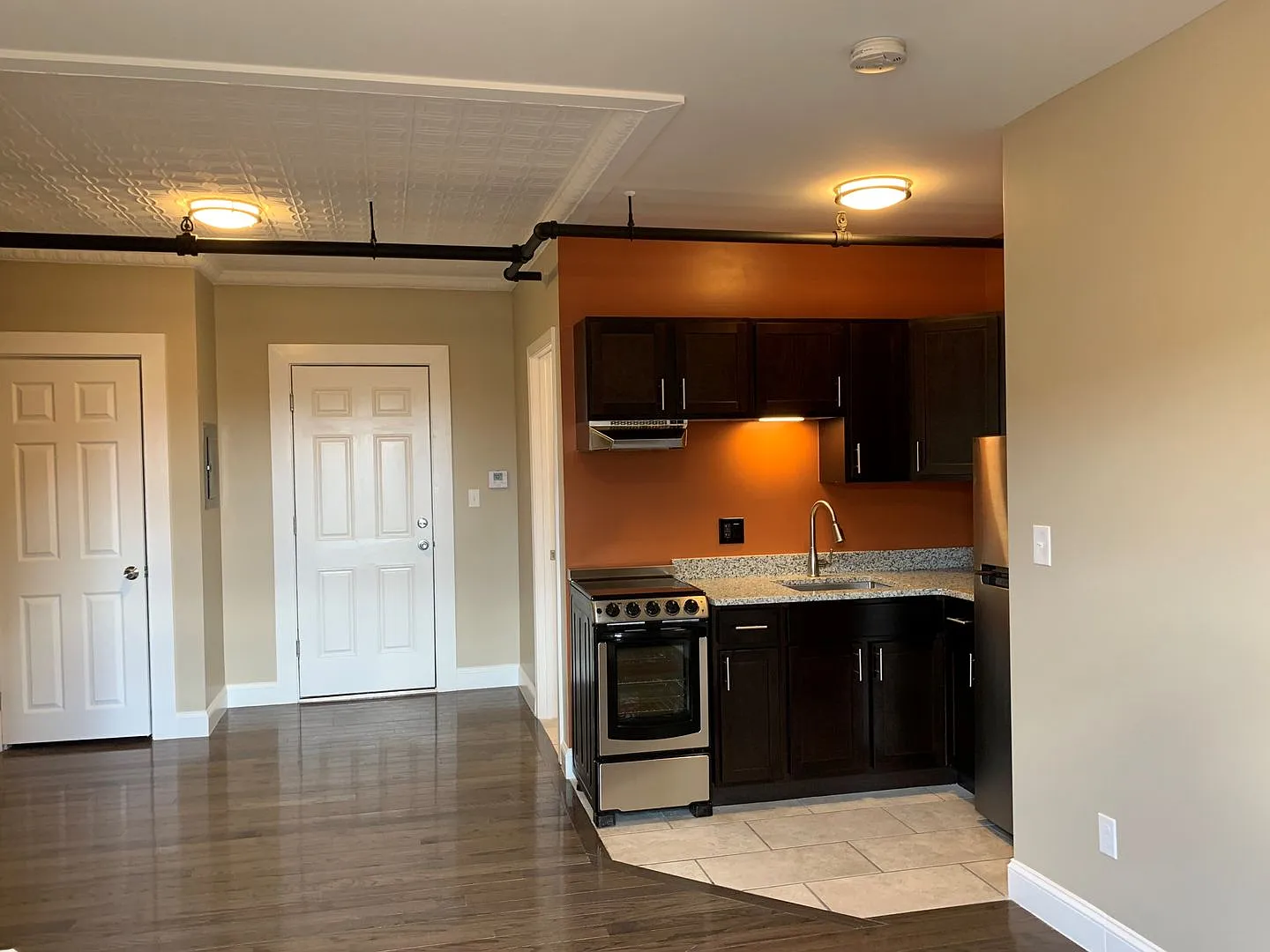 148 Main St — Photo 3