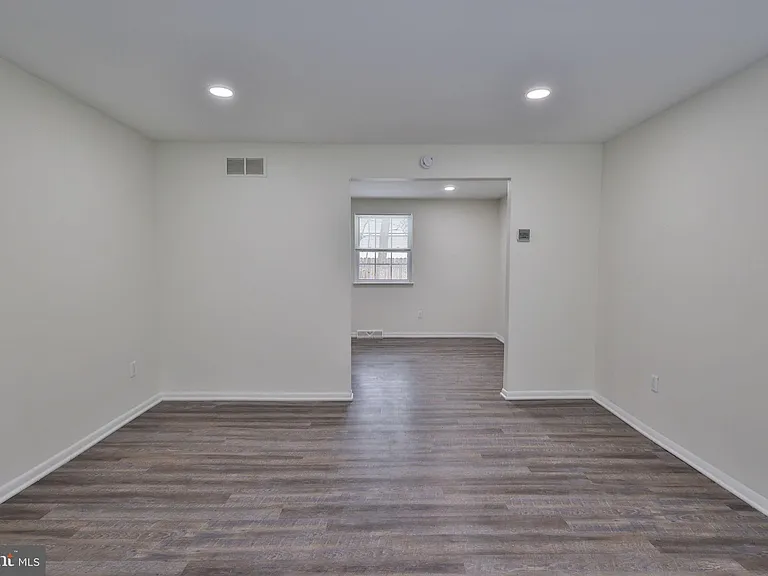 305 S Warminster Rd #B2 — Photo 4