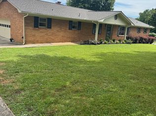 7436 Palmyra Dr, Knoxville, TN 37918