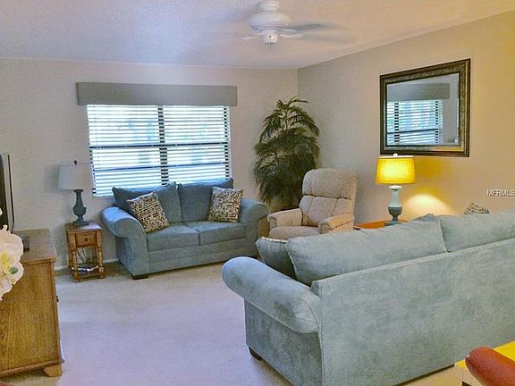 4th image of 4044 Honeylocust Ct