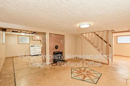 6320 NE Simpson St Photo 1