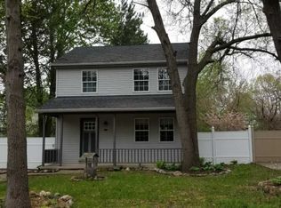 9936 Loch Lomond Dr, Brighton, MI 48114