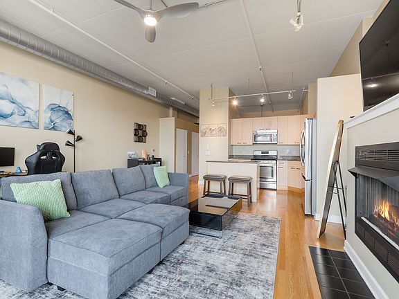 4th image of 1301 W Madison St APT 503