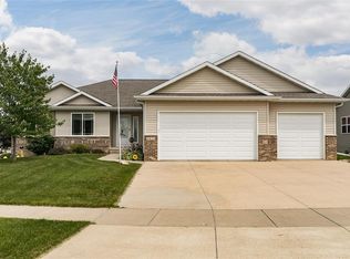3433 Penny Ln, Marion, IA 52302