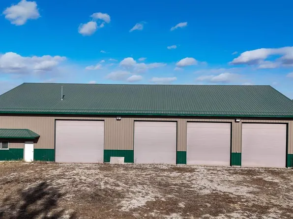 1719 Derby Ave NW, Swisher, IA 52338