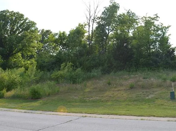 6918 N Myrtle Ct, Kansas City, MO 64119