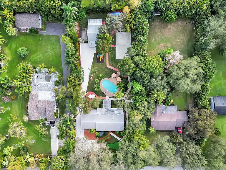 14330 SW 20th St — Photo 33