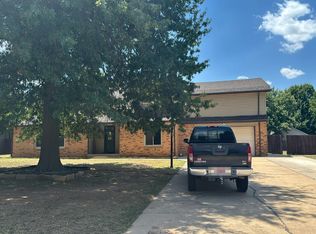 609 N Centennial Way, Mustang, OK 73064