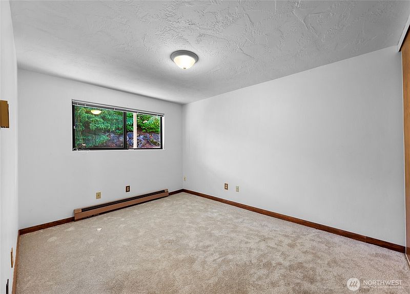 4th image of 415 N State Street #406