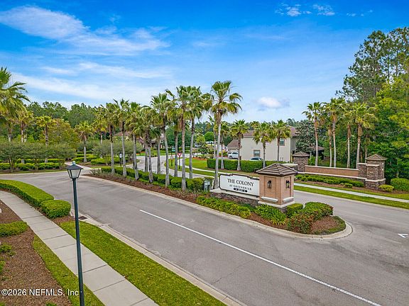 3rd image of 1201 E REDROCK RIDGE Avenue