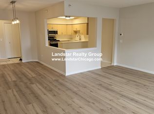 675 Pearson St APT 710, Des Plaines, IL 60016