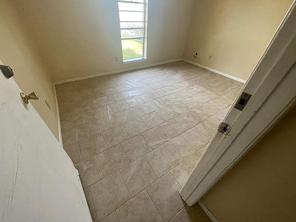 2nd image of 7429 Piper Dr