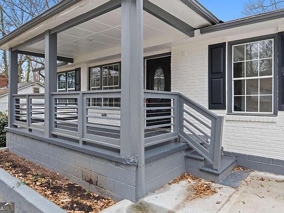 4th image of 170 Stanhope Cir NW