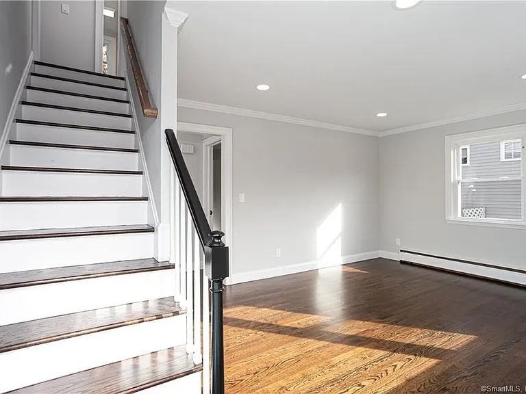 78 Rena Pl — Photo 4