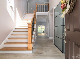 9051 Spanish Wells Ct, Tega Cay, SC 29708