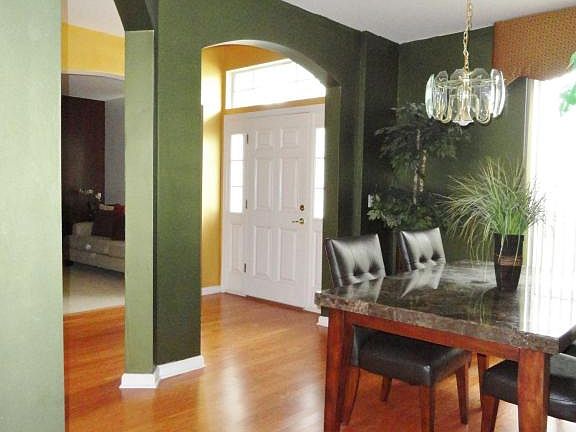 5th image of 870 Corsica Ln
