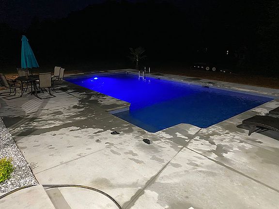 18’ x 36’ saltwater pool