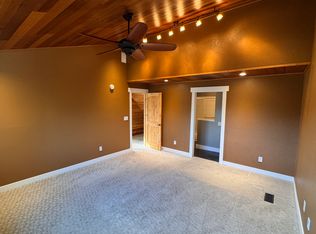 9440 Arlene Dr, Anchorage, AK 99502