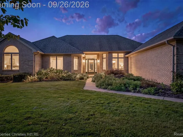 1297 Invitational Dr, Metamora, MI 48455