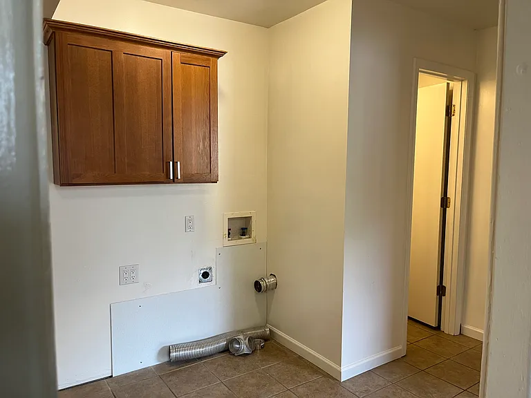 701 Center Ave — Photo 34