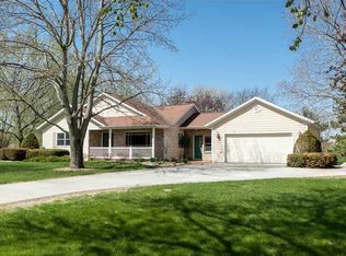 3708 Tarpy Dr, Cedar Rapids, IA 52404