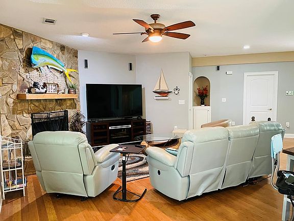 5th image of 133 Long Island Dr